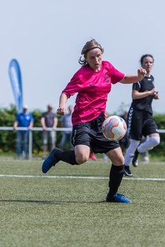 Bild 109 - B-Juniorinnen Pokalfinale SV Henstedt Ulzburg - SG Holstein Sued : 2:0